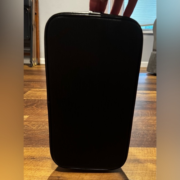 Louis Vuitton Black Epi Leather Alma PM - Picture 3 of 13